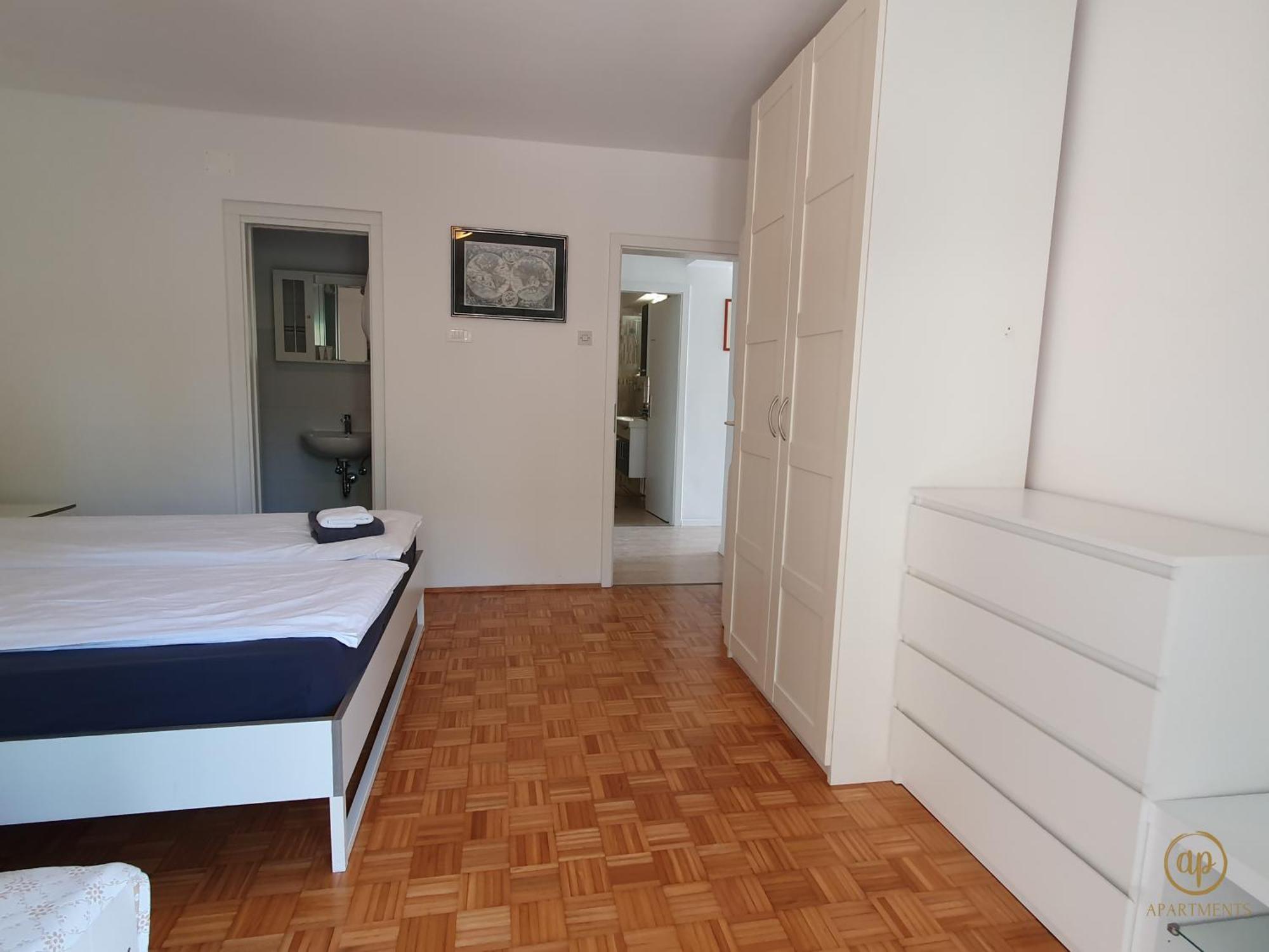 Apartment With Seaview And Garden For 6 Portorož Dış mekan fotoğraf